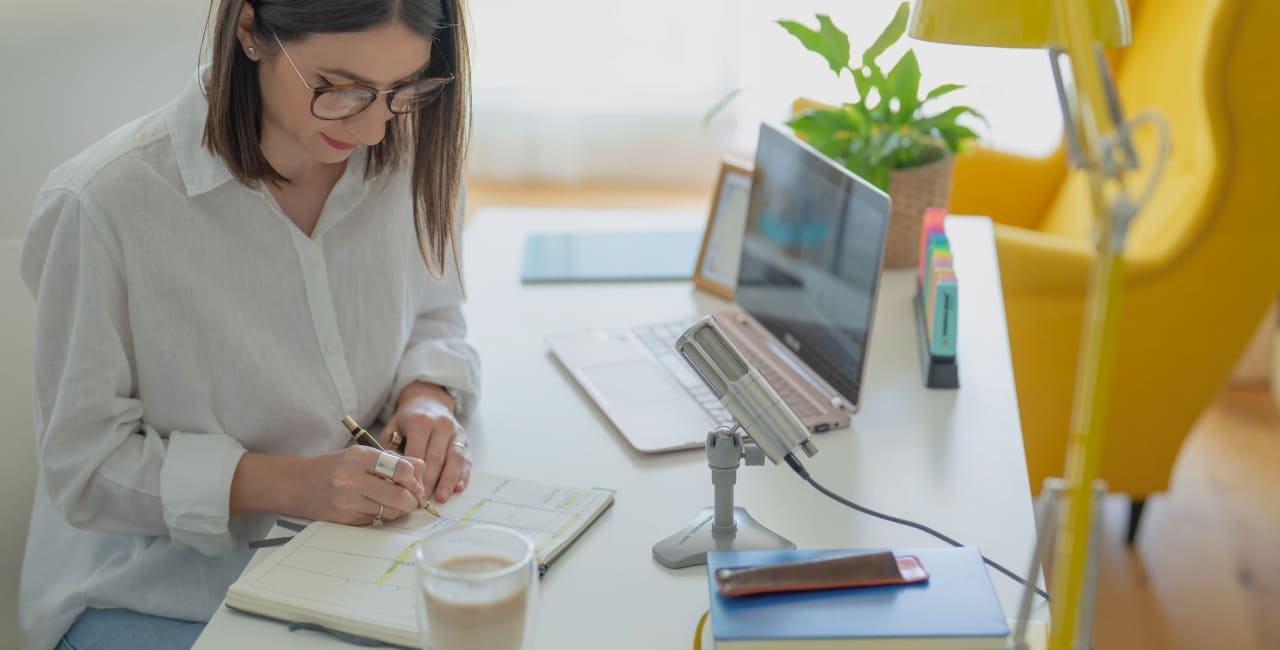 Effective Communication: Forging Connections with Perceptible AI